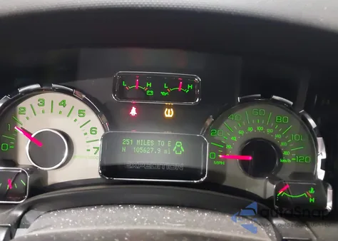 2010 Ford Expedition Limited из США, поврежденный, VIN 1FMJU2A50AEB72740